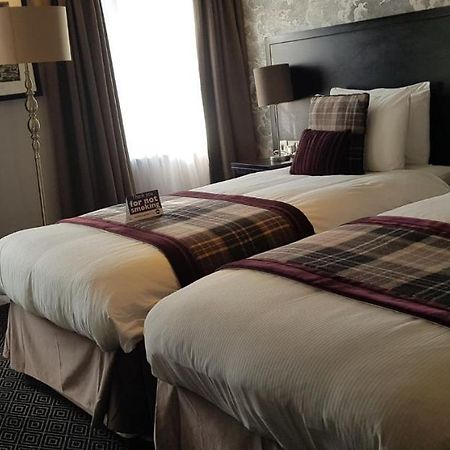 Hotel The Bath Arms Wetherspoon à Warminster Extérieur photo