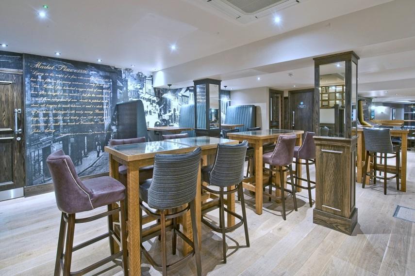 Hotel The Bath Arms Wetherspoon à Warminster Extérieur photo